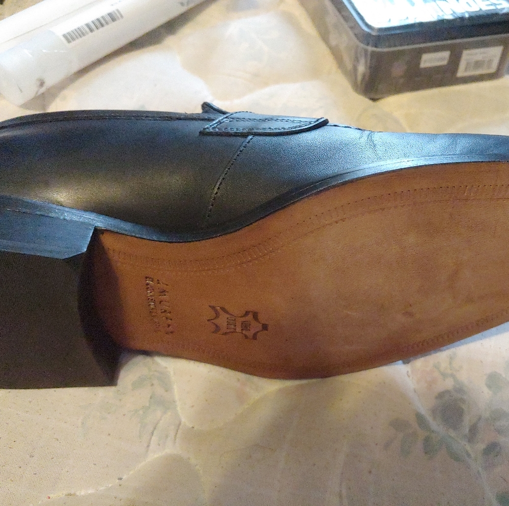 Loafer tassel shoes
